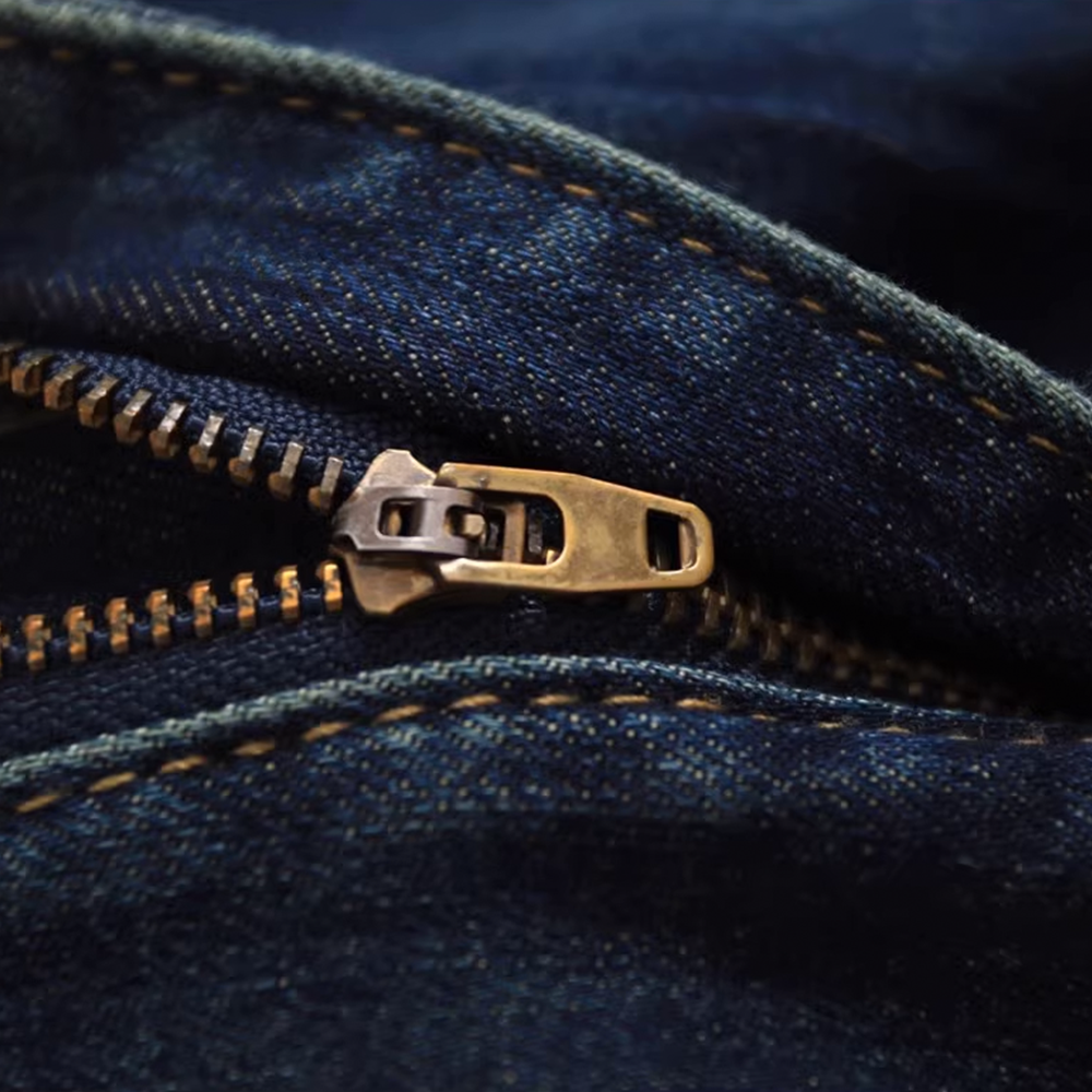 Slim Fit Flare Leg Jeans for Women with Belt - High-Waisted Raw Hem Flared Trousers - 图片 7